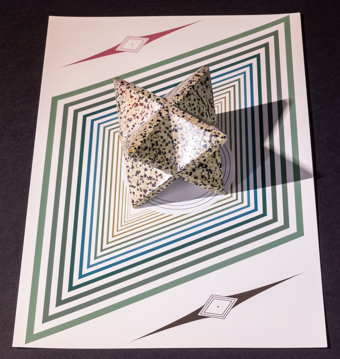 Merkaba de Jaspe Dalmatien en Radionique sur l'onde de forme de Sirène