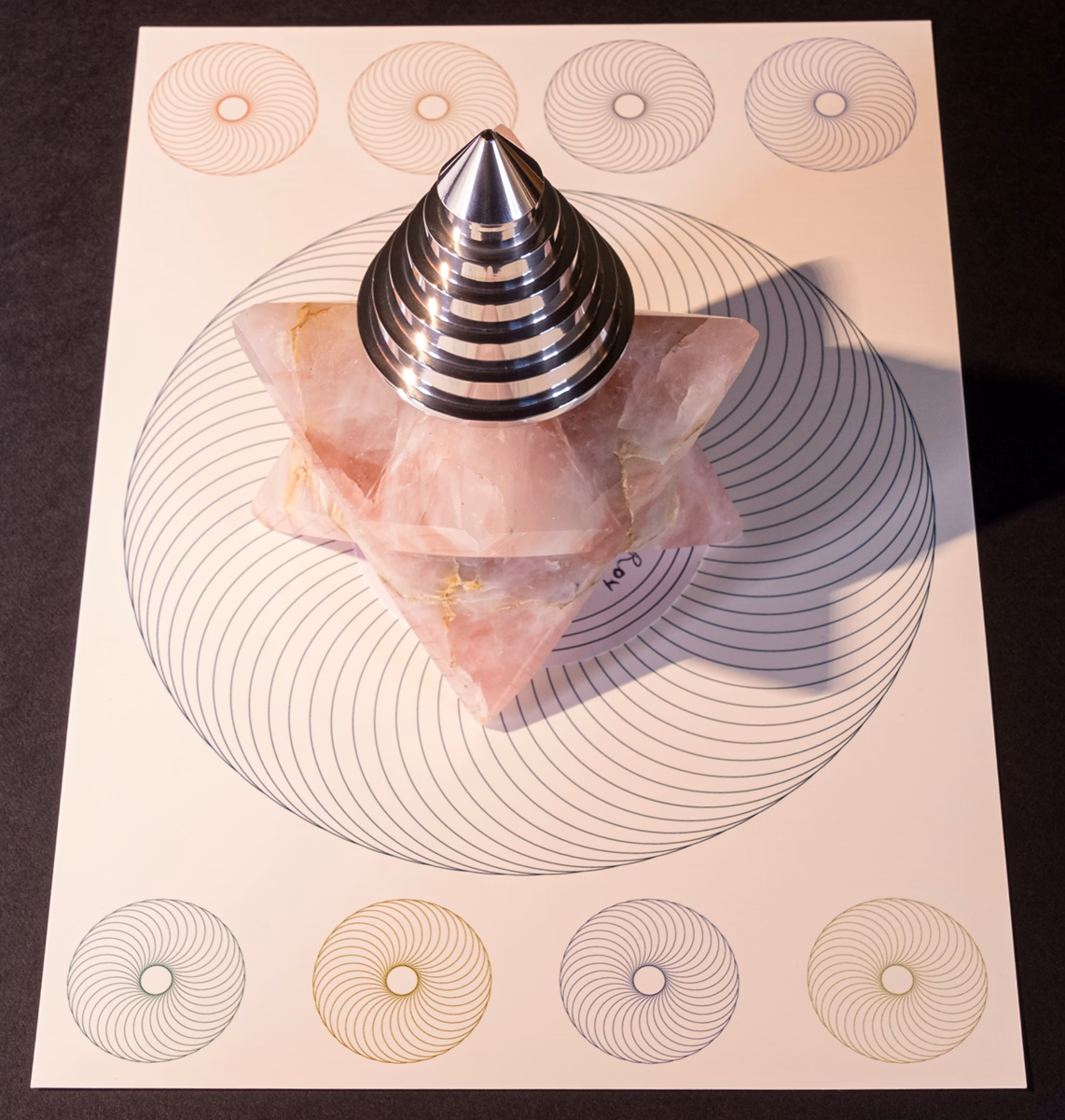 Merkaba en Quartz Rose en radionique avec la Baleine et le Keops